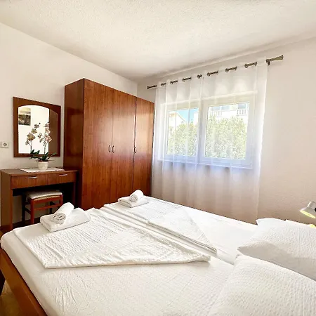 Mari - 150 M From Sea Apartment *