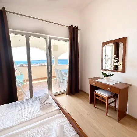 Mari - 150 M From Sea Trogir