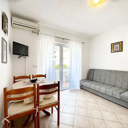 Mari - 150 M From Sea Trogir