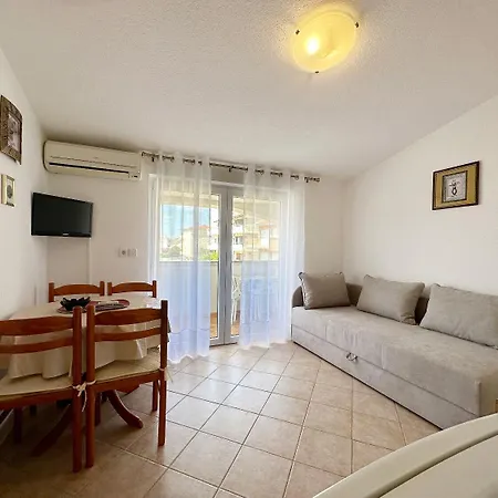 Mari - 150 M From Sea Apartment